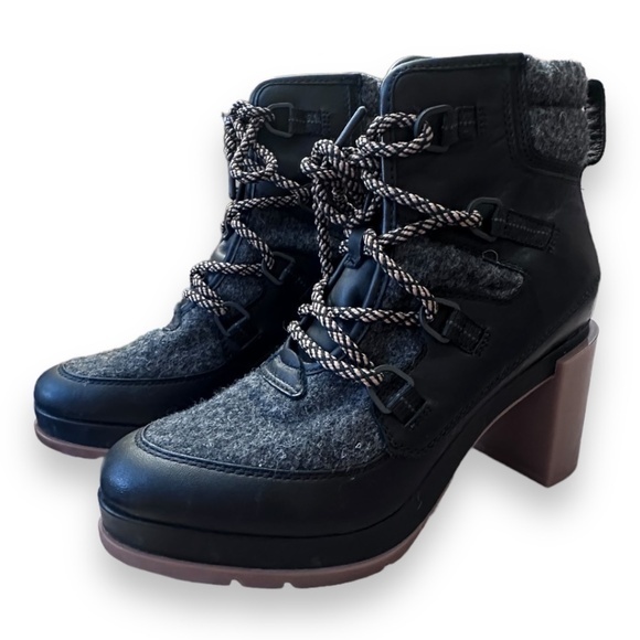 Women’s SOREL 9.5 Blake Lace Non Shell Boot Black / Sand - Picture 1 of 16